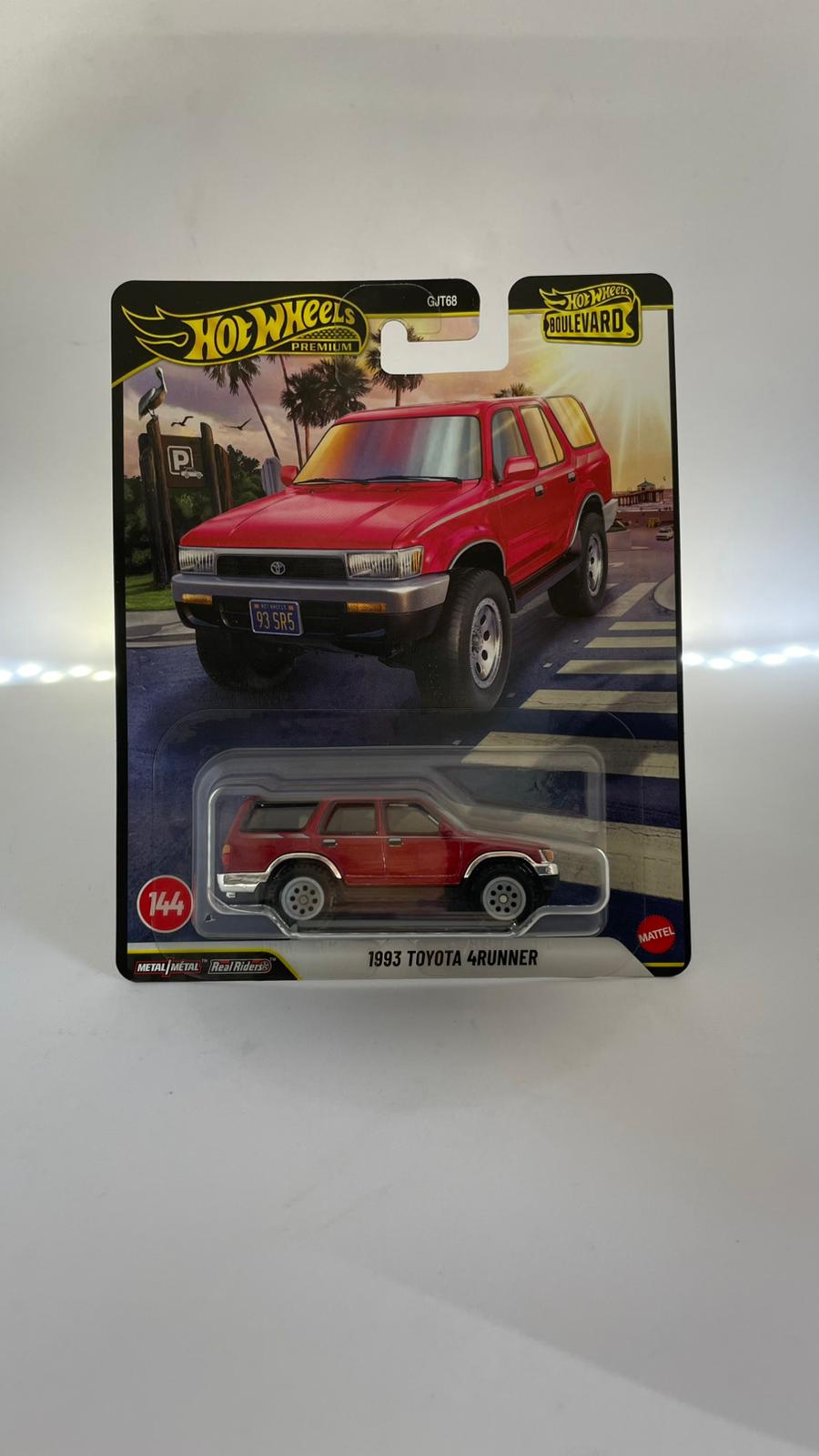 Hot Wheels Boulevard #144 1993 Toyota 4Runner (Variant 4)